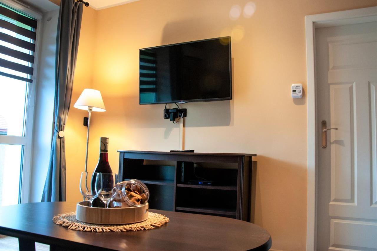 Apartament "Klimatycznie" - Przytulny, 4-Osobowy, Jelenia Gora, Cieplice Zewnętrze zdjęcie