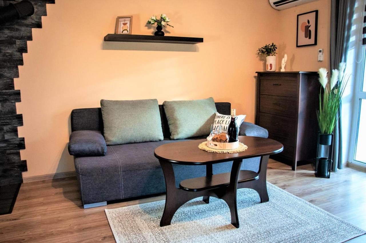 Apartament "Klimatycznie" - Przytulny, 4-Osobowy, Jelenia Gora, Cieplice Zewnętrze zdjęcie